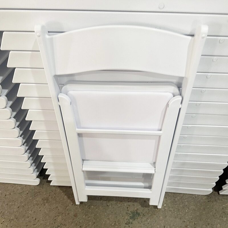 White Chairs Resin Outdoor Folding Chair